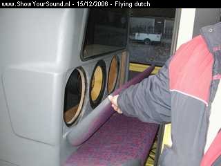 showyoursound.nl - De beukbus van Audio-system - flying dutch - SyS_2006_12_15_16_22_37.jpg - hij is klapbaar gemaakt.........